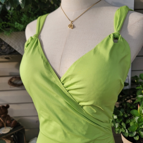 GOTTEX SILVER ♡ Gorgeous 1pc Lime Green Low V Front Cross Wrap Lined Swimsuit 12 - Picture 7 of 17